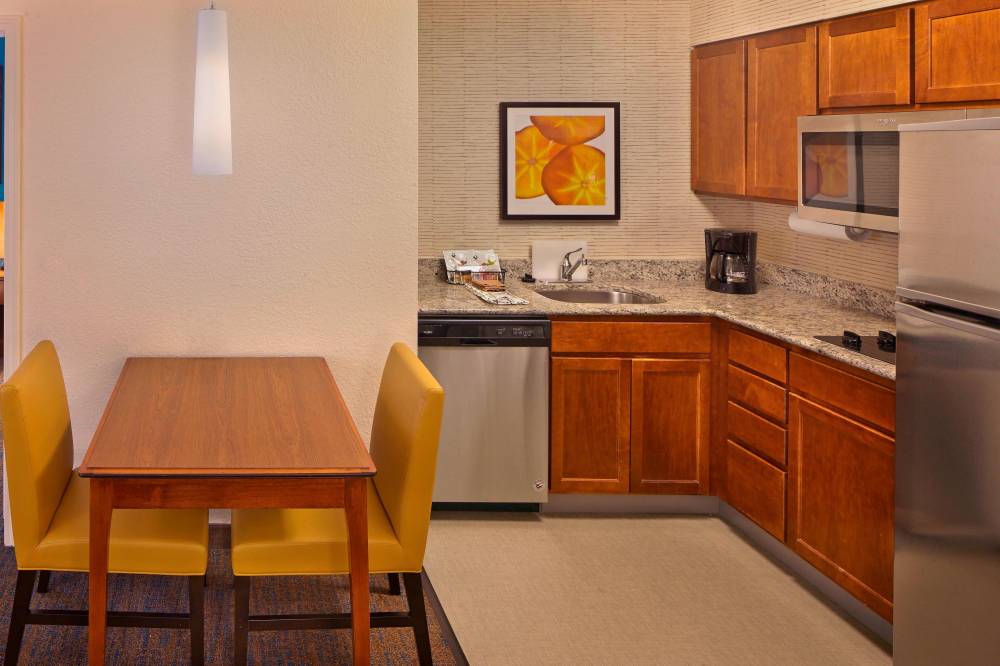 One-Bedroom Suite - Kitchen