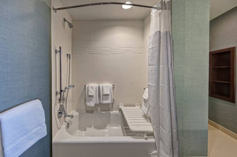 Accessible Bathroom - Tub