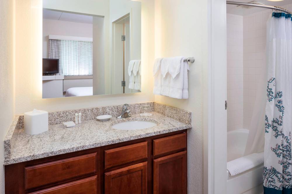 Suite Bathroom