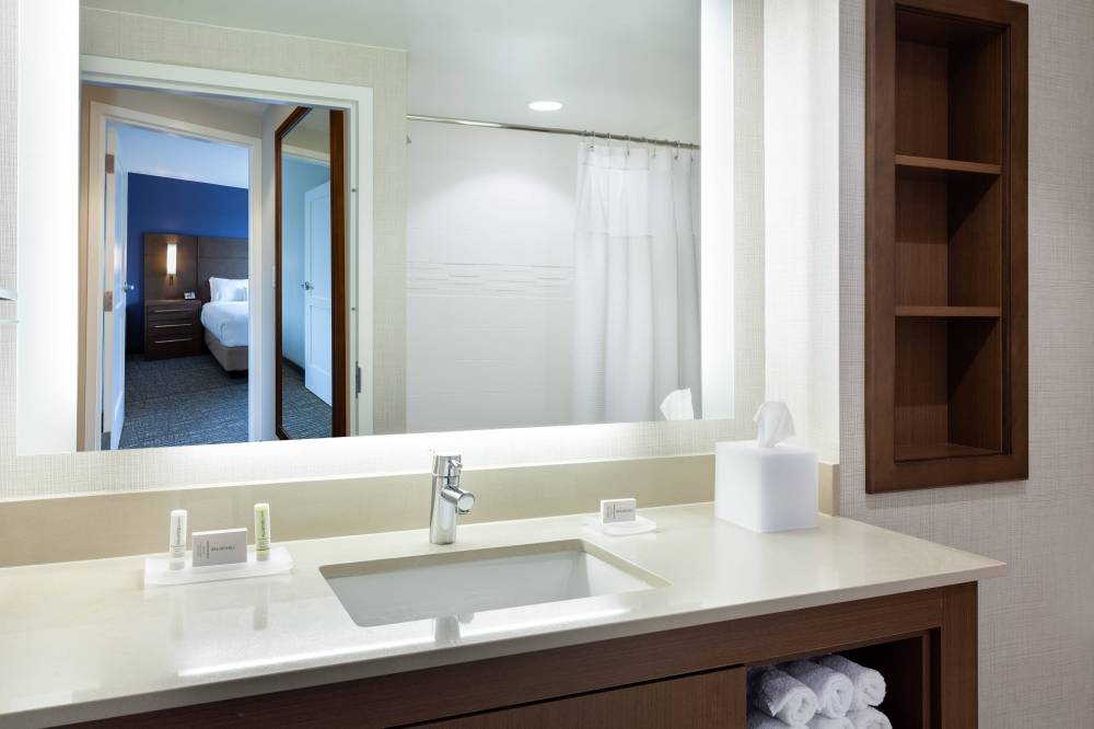 One-Bedroom Suite - Bathroom