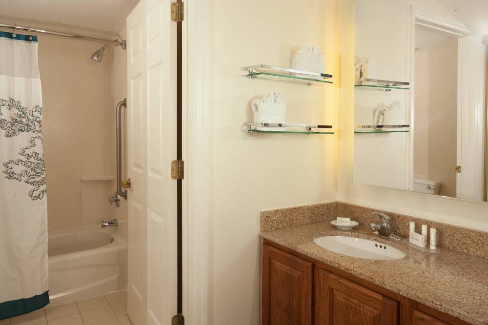 Suite - Bathroom