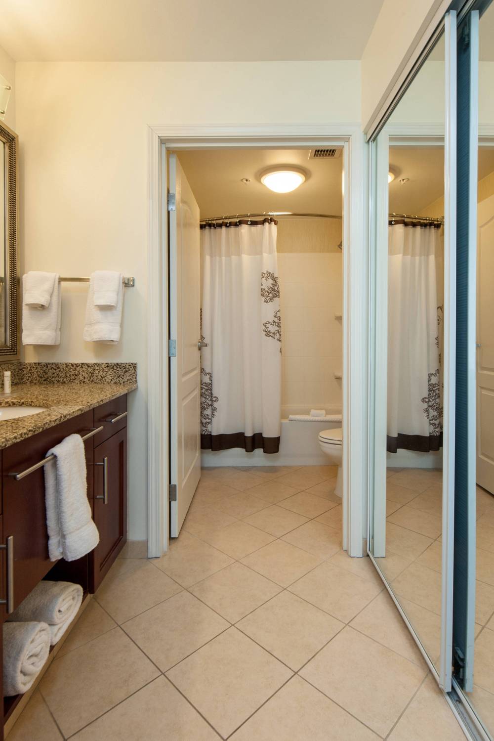 Studio Suite Bathroom