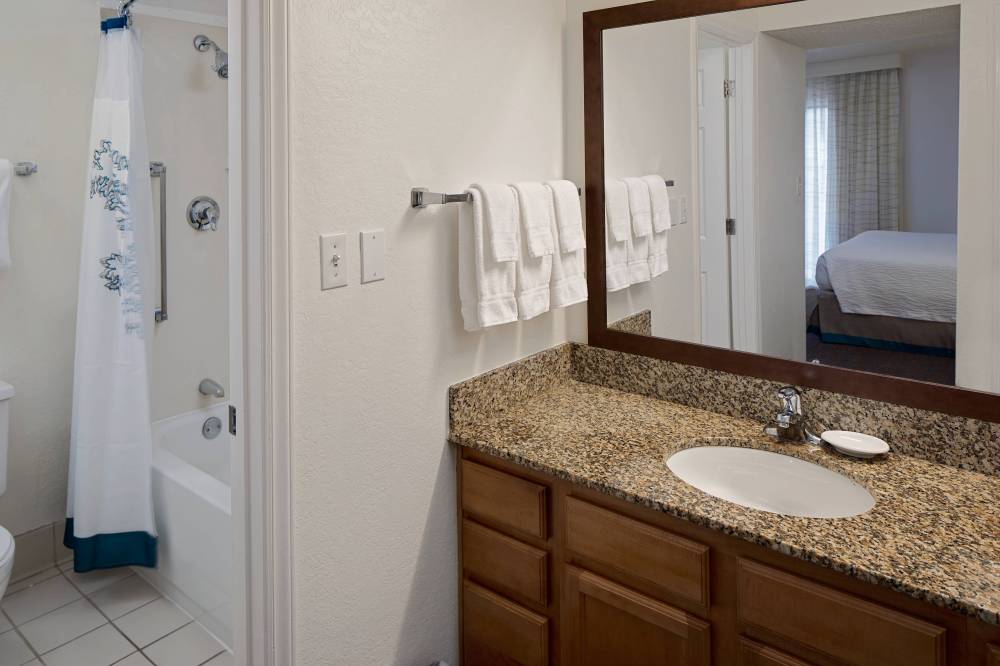 Suite Bathroom