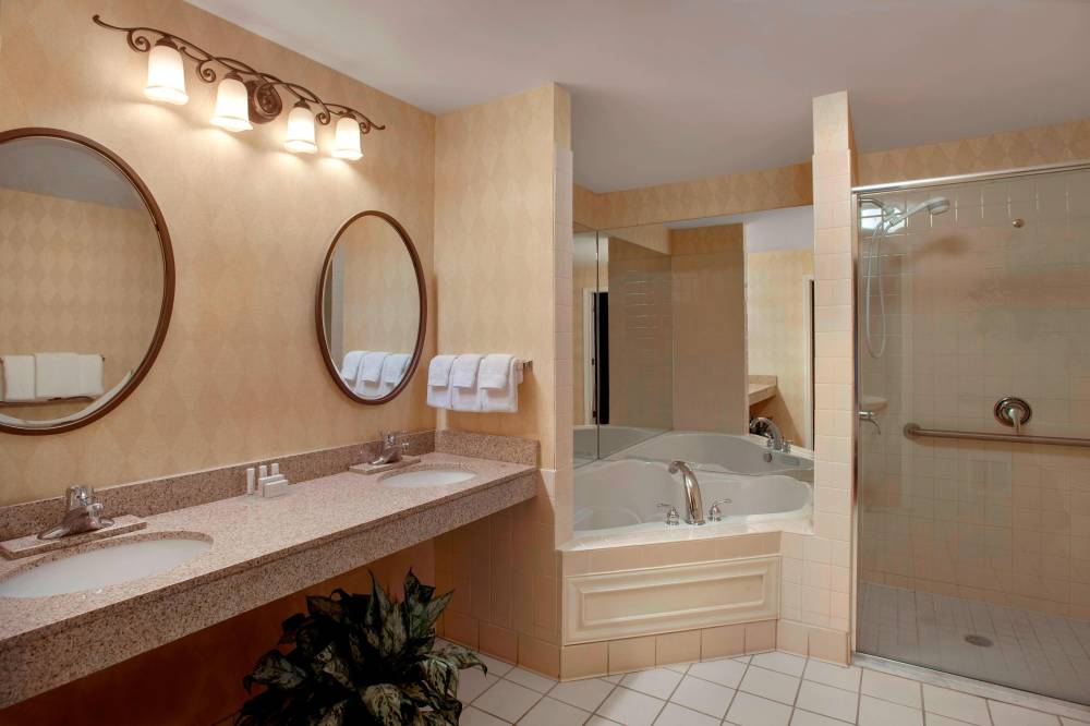 Presidential Suite - Bathroom