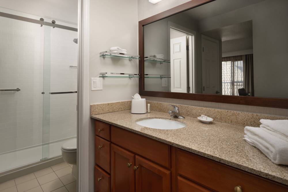 Suite Bathroom