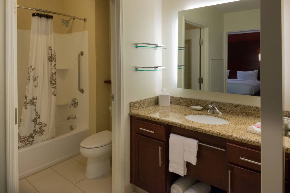 One-Bedroom Suite - Bathroom