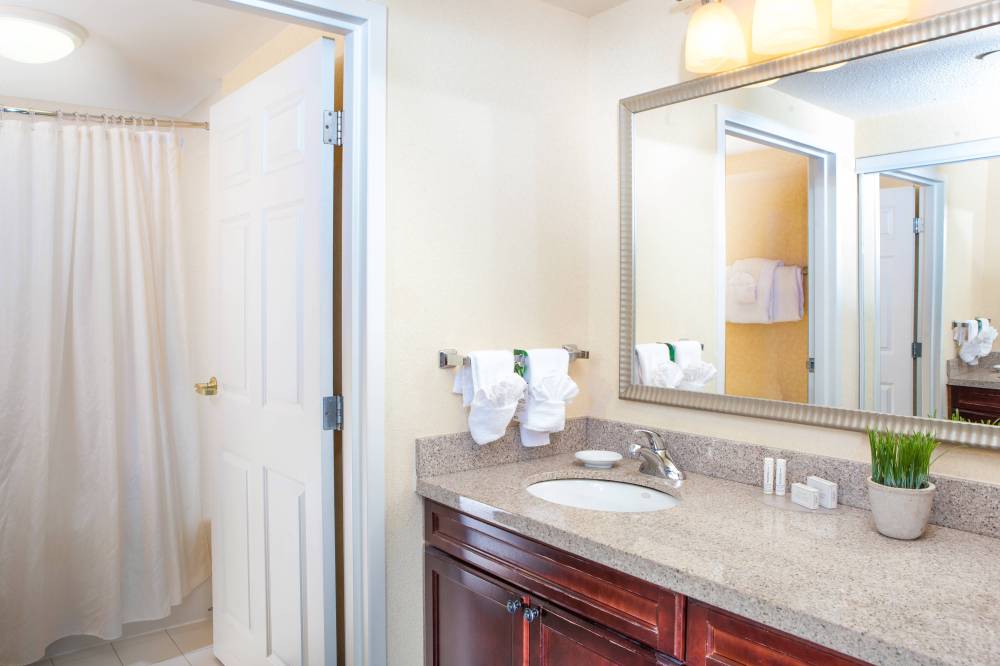 Suite Bathroom