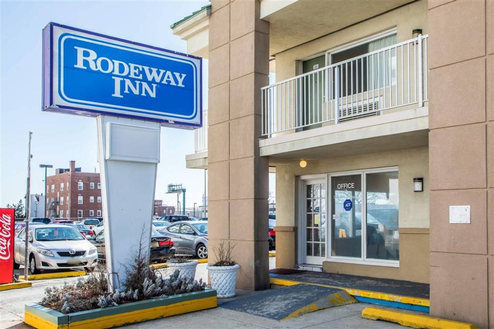 Rodeway Inn Boardwalk 3