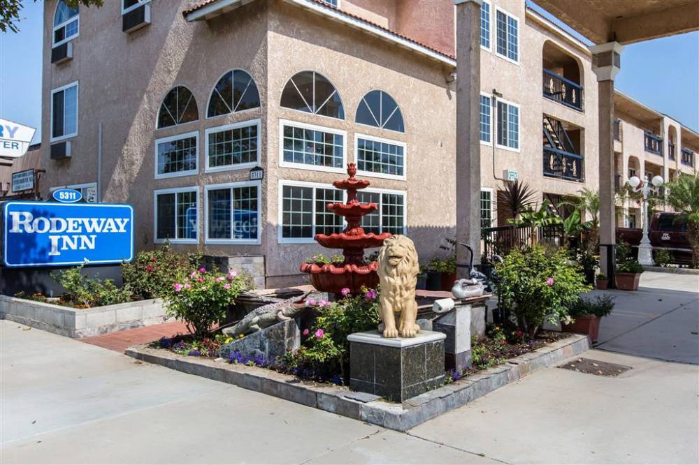 Rodeway Inn hotel in Cypress, CA