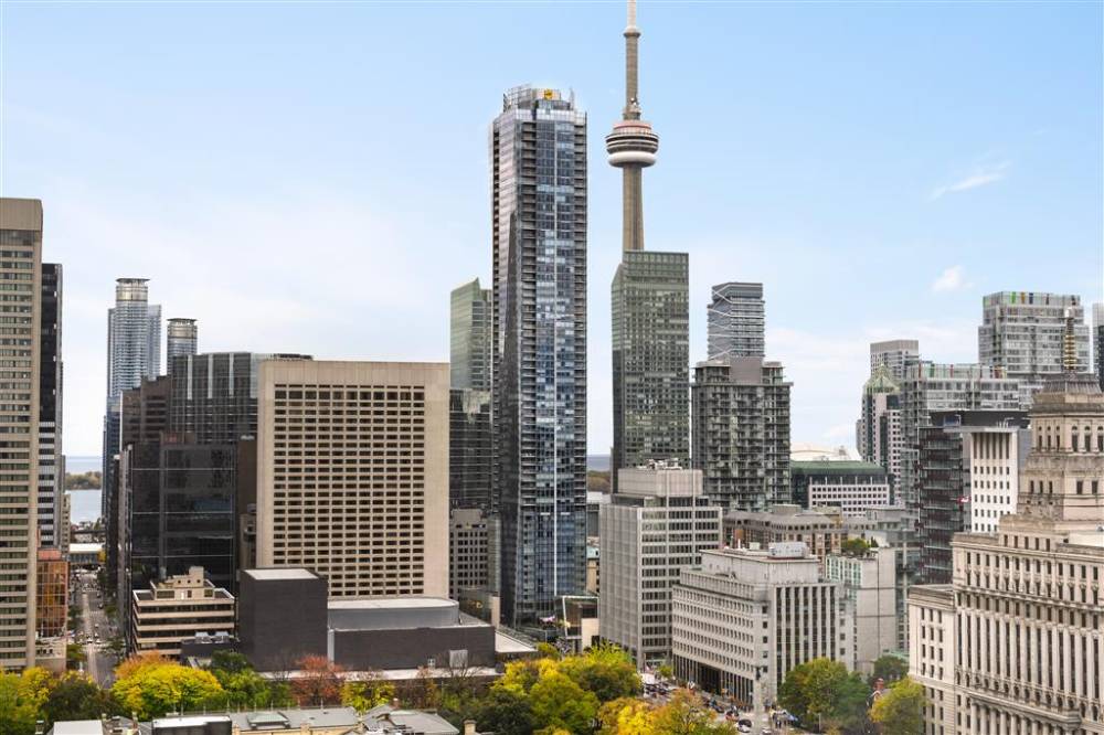 Shangri La Hotel Toronto Exterior Skyline