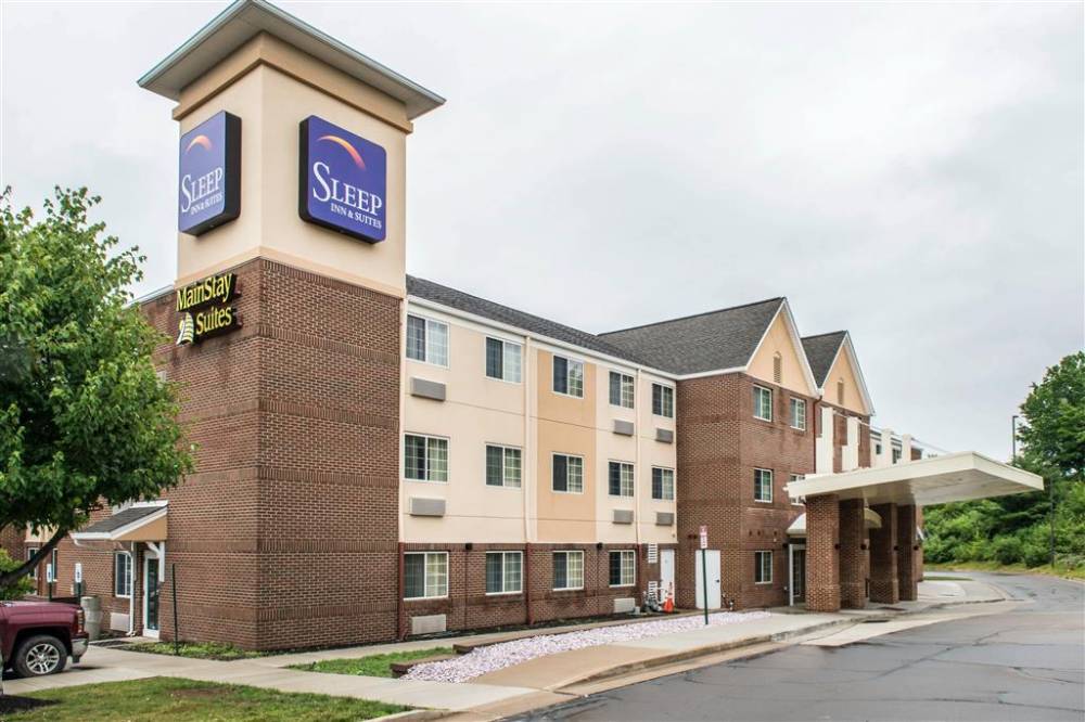 Sleep Inn & Suites 2