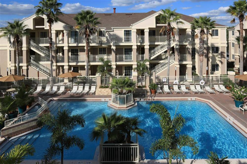 Hotel Exterior - Pool Area