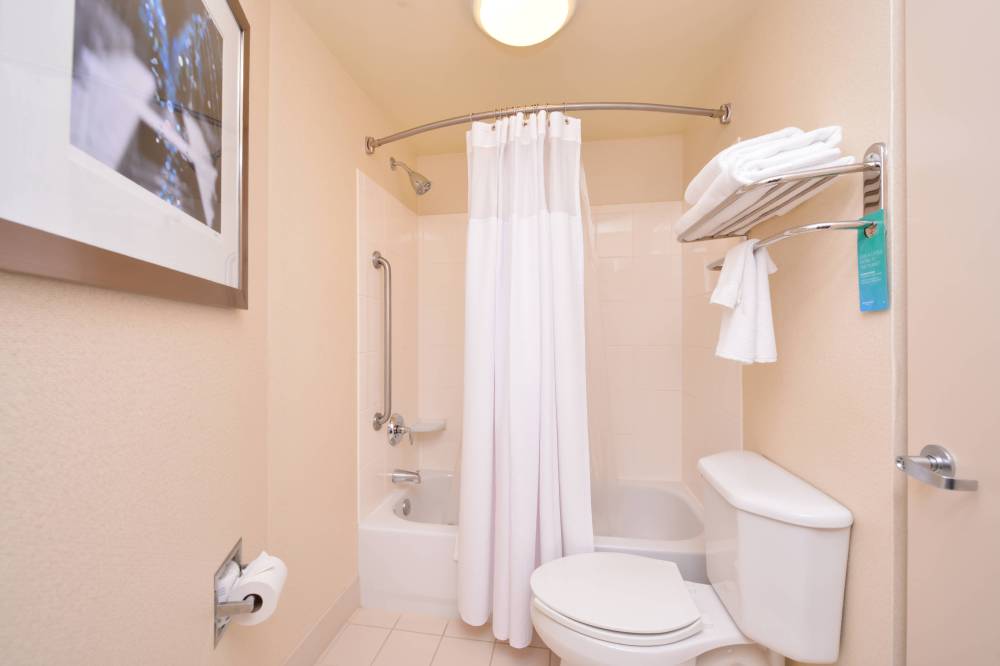 Suite Bathroom