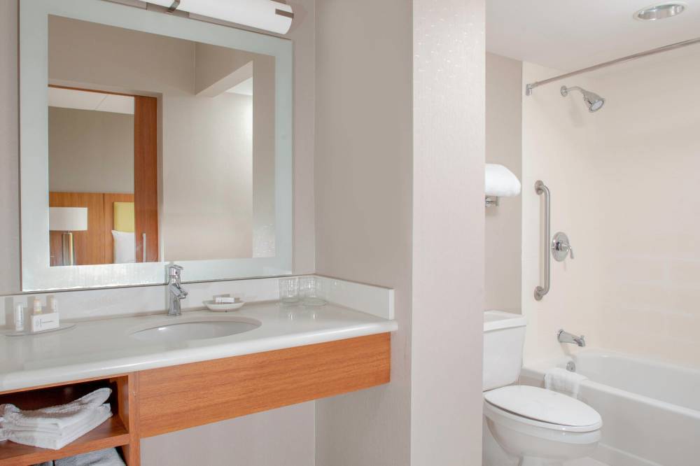 Suites - Bathroom