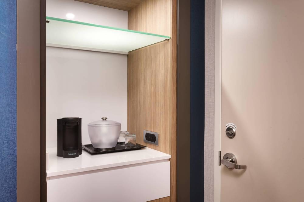 Suite - Kitchenette