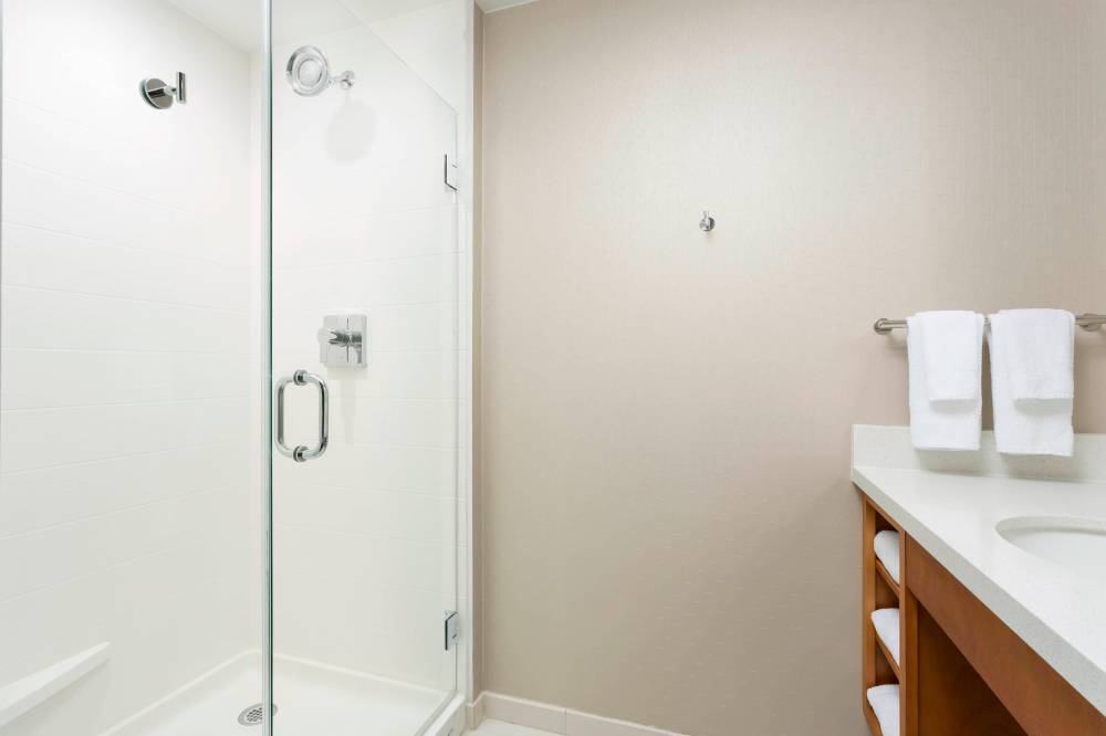 Studio Suite Bathroom - Full Shower