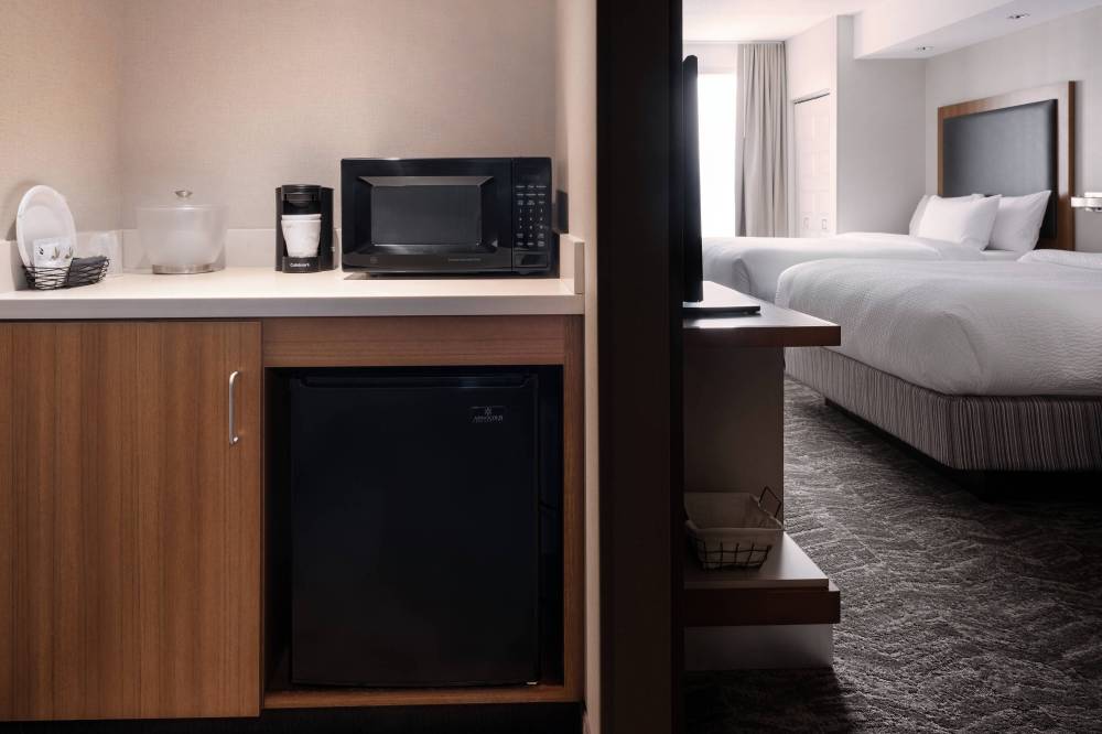 Suite - Kitchenette