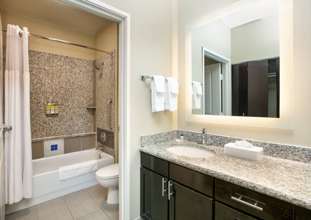 Guest Room Bathroom