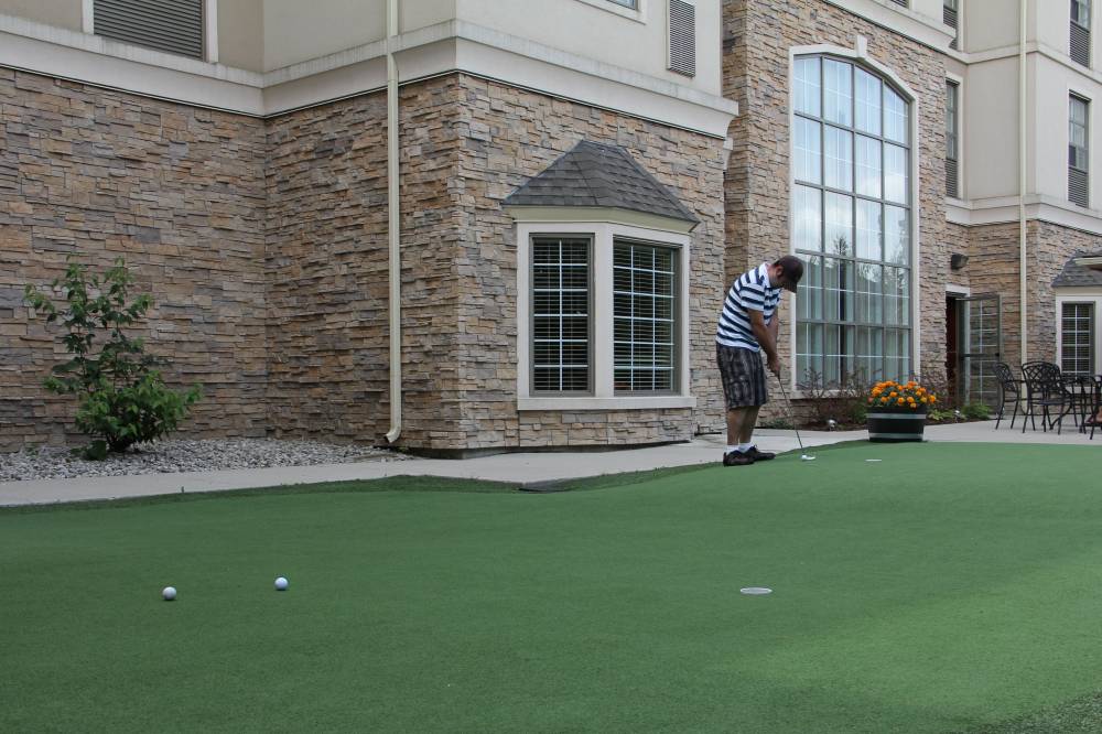 Practice your golf swing on our outdoor courtyard 