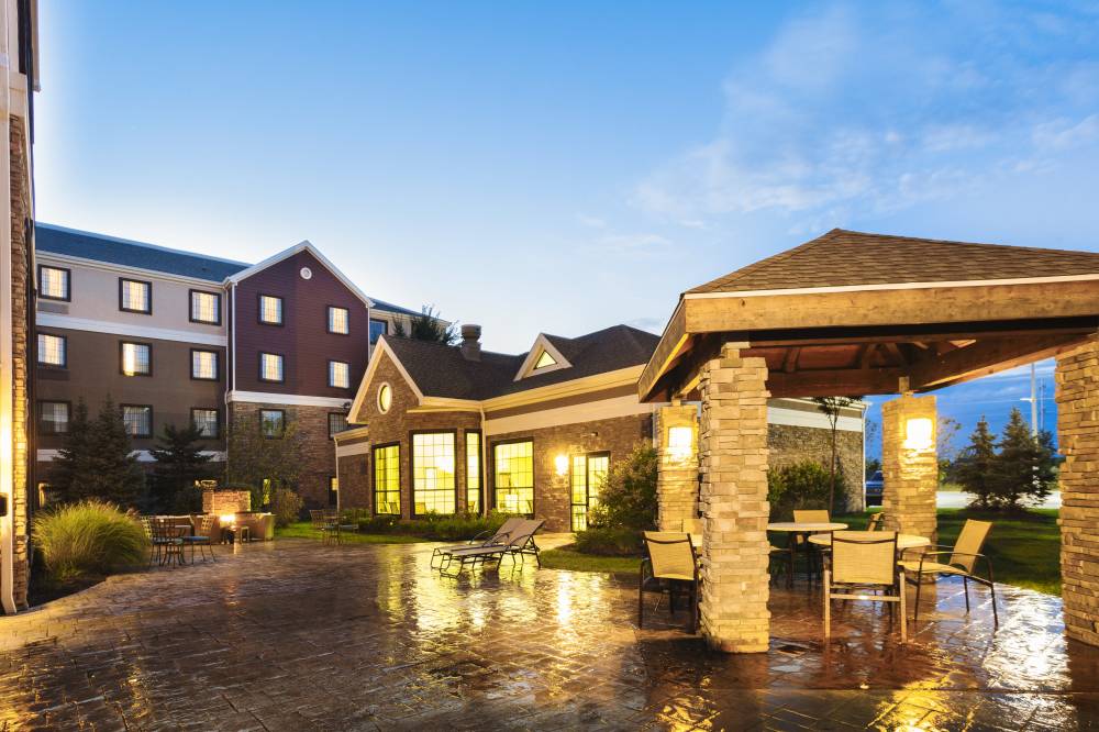 Staybridge Suites Maumee 2