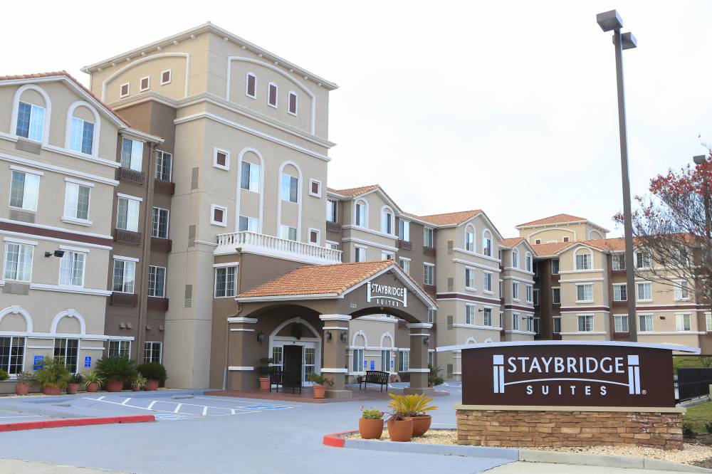 Staybridge Suites Silicon Vall 8