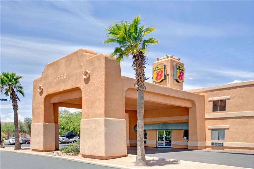 Super 8 By Wyndham Casa Grande 2