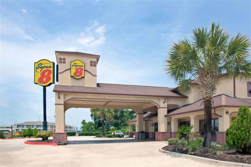 Welcome to the Super 8 Humble