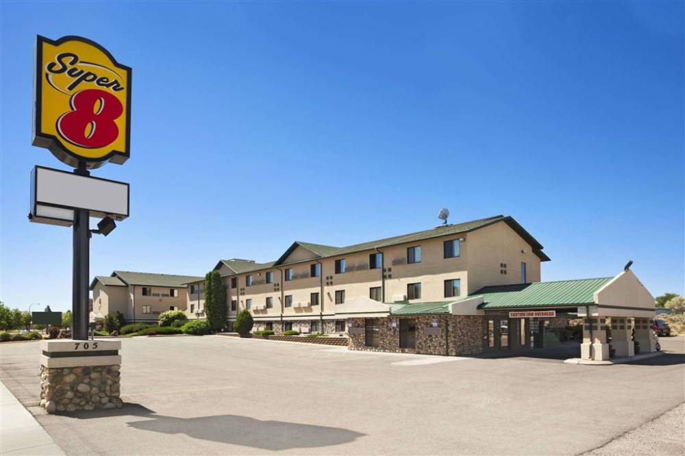 Welcome to the Super 8 Idaho Falls