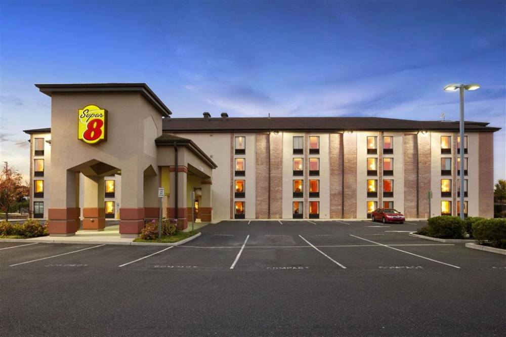 Super 8 By Wyndham Mount Laurel 2