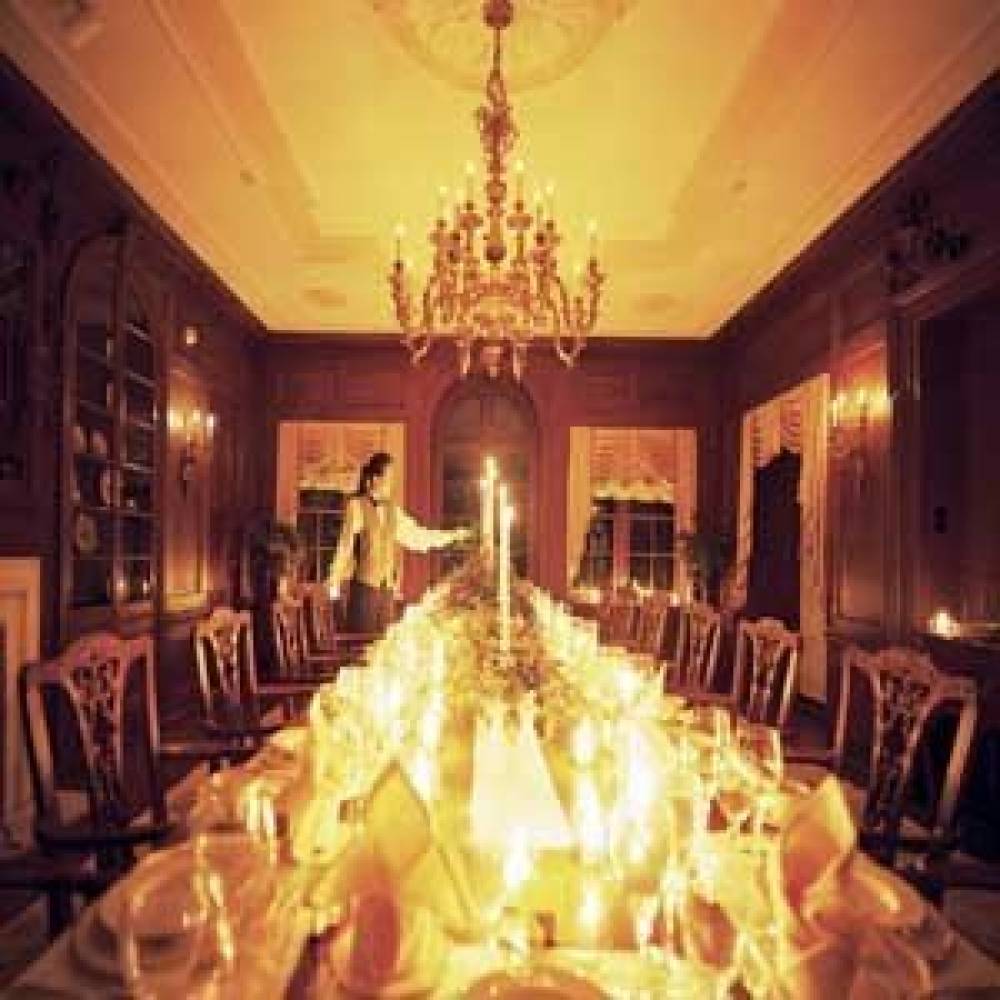 Candlelitdiningroom