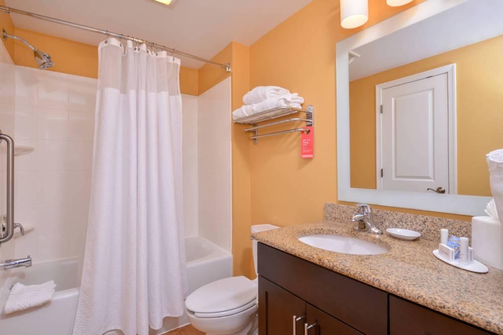 Suite Bathroom