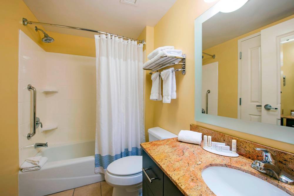 Suite Bathroom