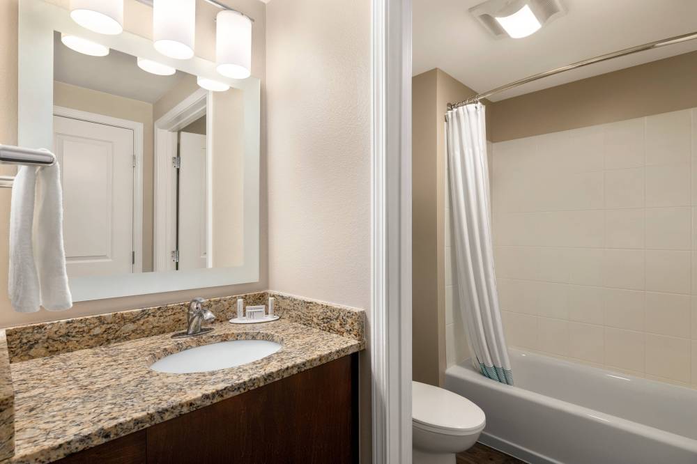 Suite Bathroom