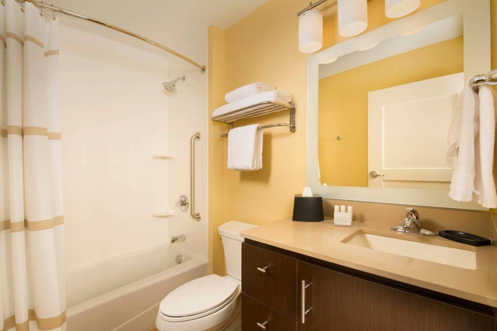 Suite Bathroom