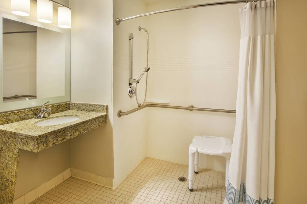 Towneplace Suites By Marriott Detroit Livonia 2