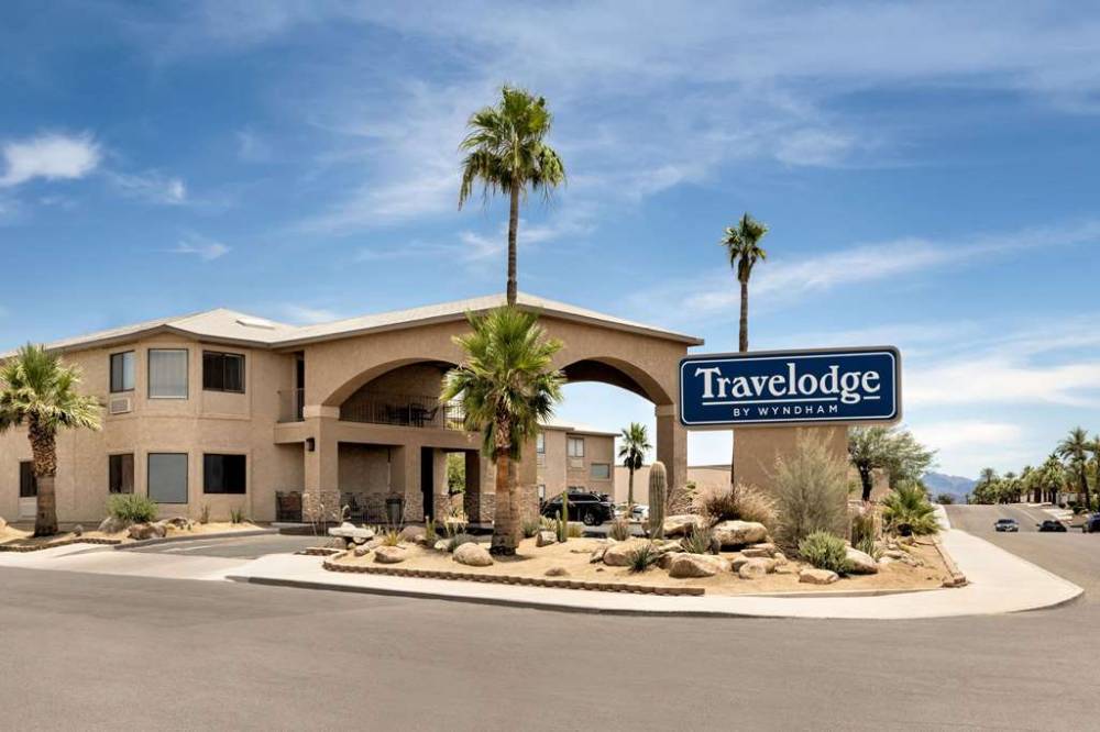 Travelodge By Wyndham Lake Havasu 2