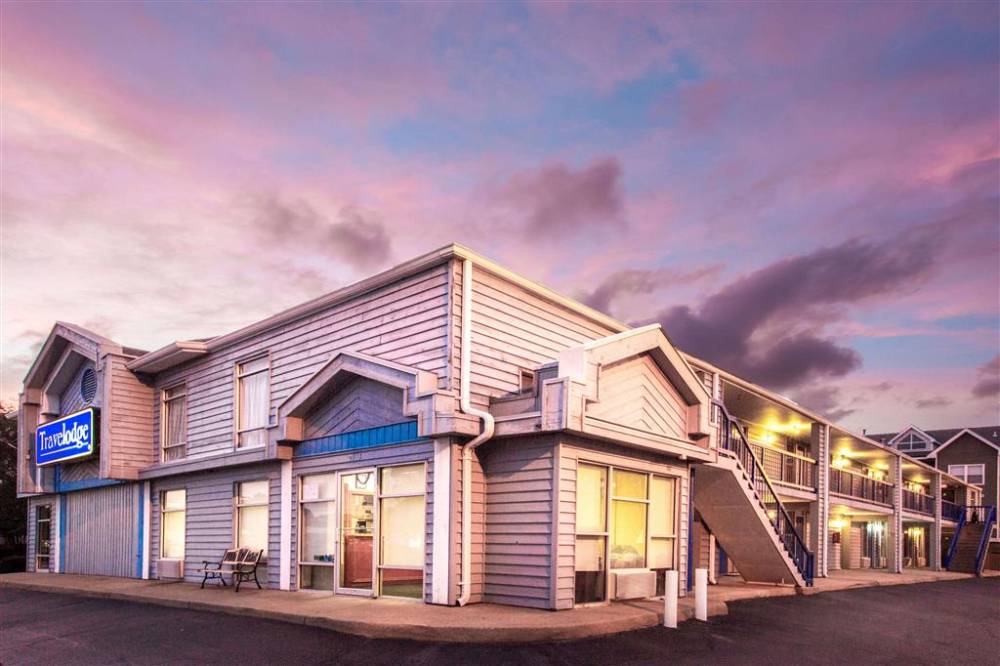 Travelodge Virginia Beach Bay Beach