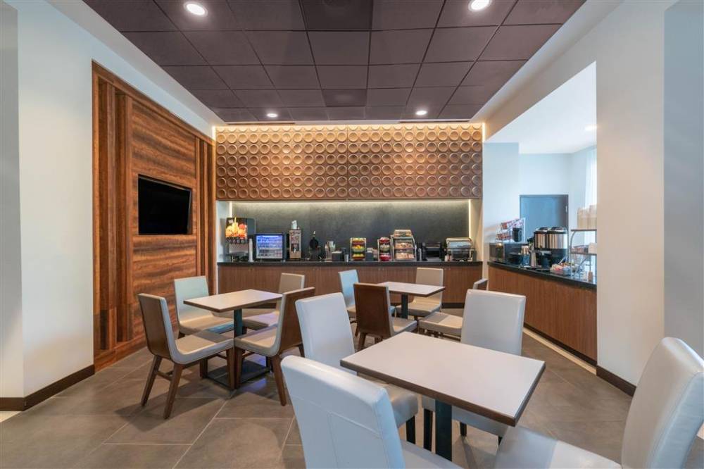 Wingate By Wyndham San Jose 4