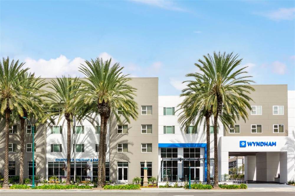 Wyndham Anaheim 2