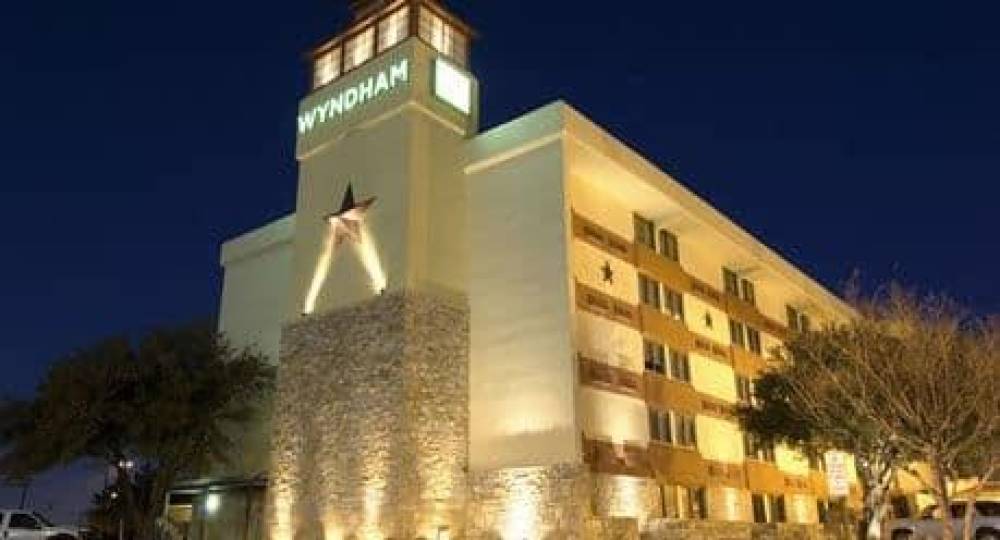 Wyndham Garden Hotel - Austin Exterior